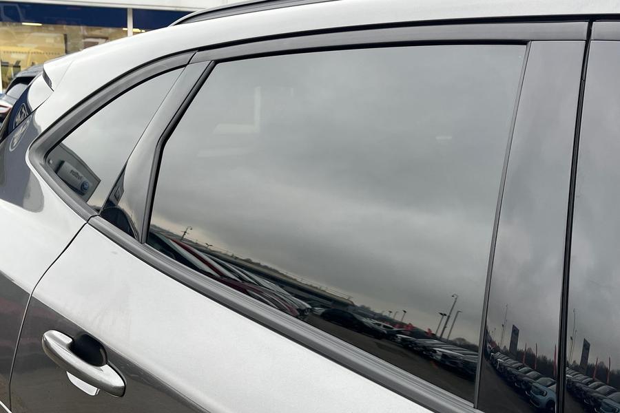 Ford KUGA Photo autoimg-729a73059487030fa8e0d79aec49ab1259bbd4d8.jpg