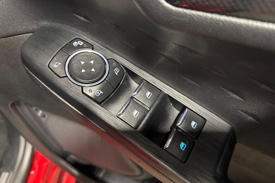 Ford KUGA Photo autoimg-729ba8030d9244fc6fd1067474eec26041339204.jpg