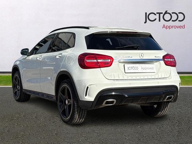 MERCEDES-BENZ Gla Photo 3