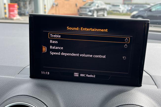 Audi Q2 Photo 37