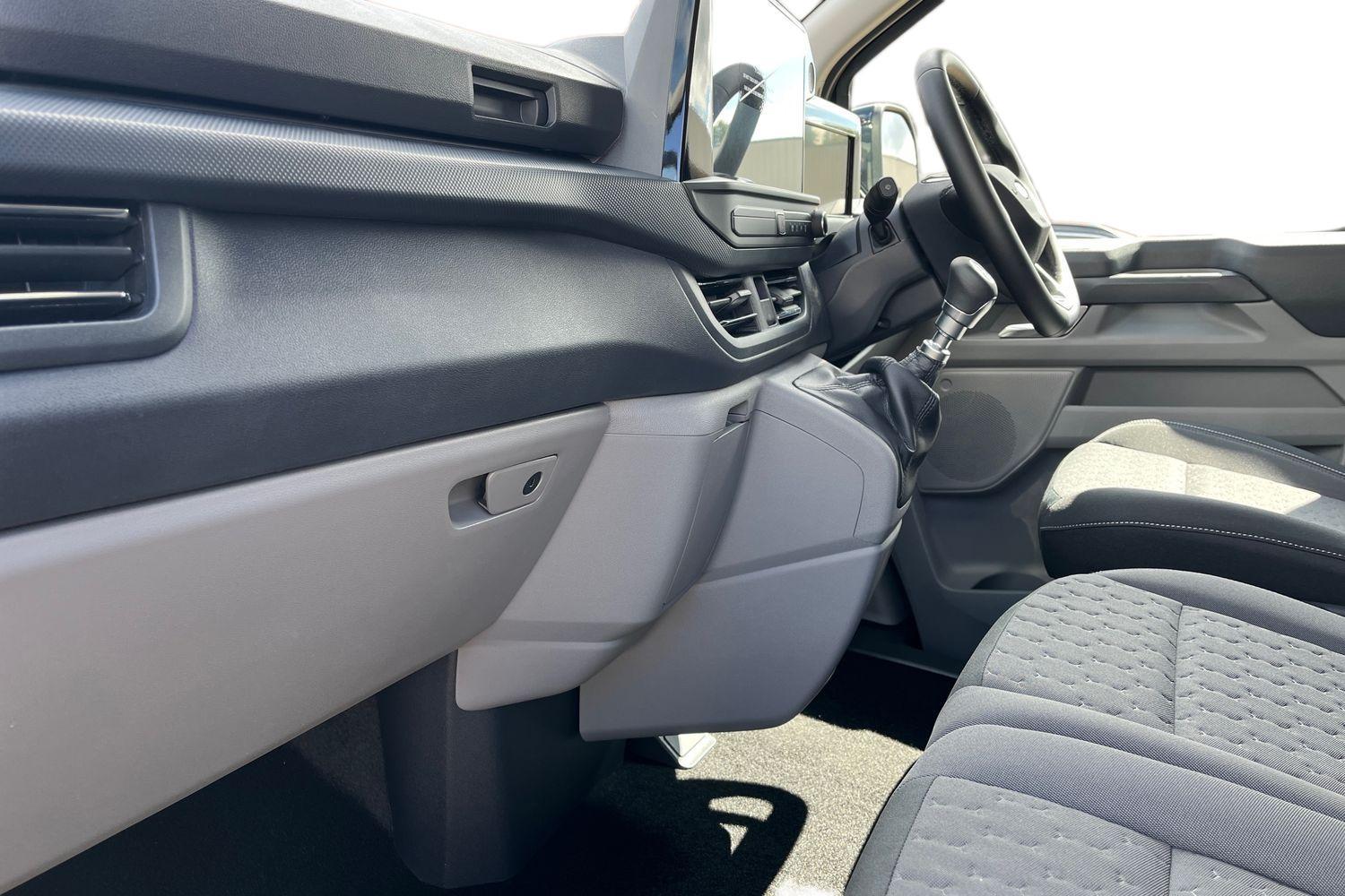 Ford TRANSIT CUSTOM Photo 2