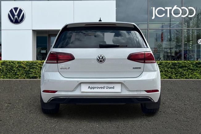 VOLKSWAGEN Golf Photo 7