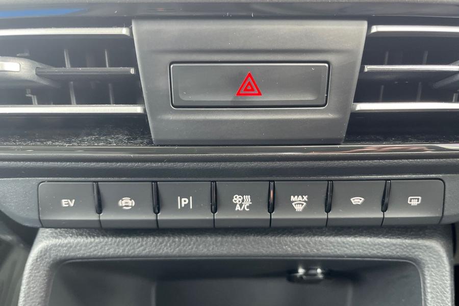 Ford TRANSIT CONNECT Photo autoimg-72a7058e1eae908c05398a946b540a65c39e5c87.jpg
