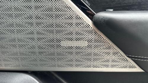 Land Rover Range Rover Velar Photo autoimg-72a9cfa6a7f6023f656d5e42634fd61088fb2447.jpg