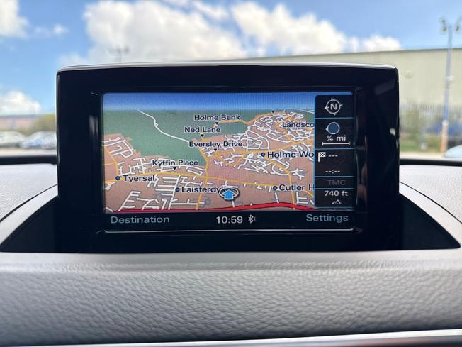 Audi Q3 Photo 14