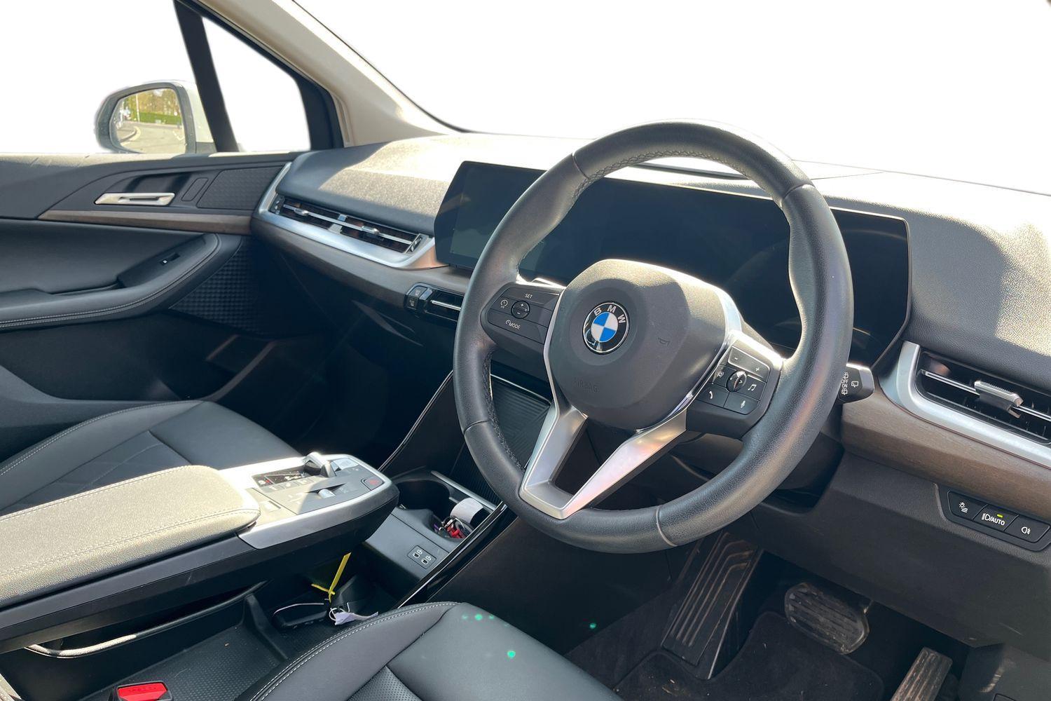 BMW 2 SERIES Photo 8