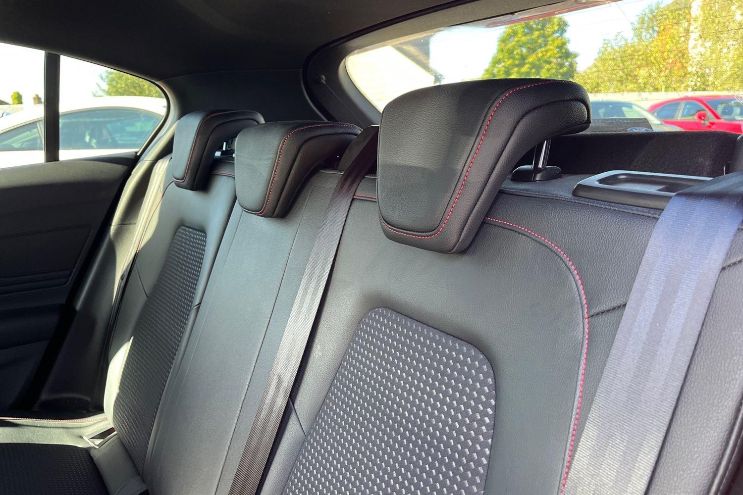 Ford FOCUS Photo 19