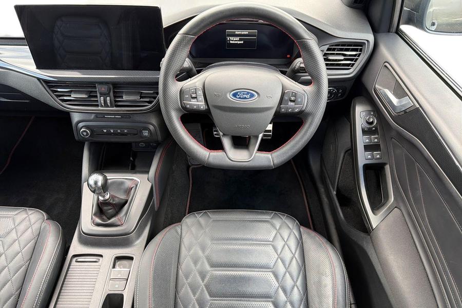 Ford FOCUS Photo autoimg-72b7f2a78b023b9d84d7014115c519f72656bcde.jpg