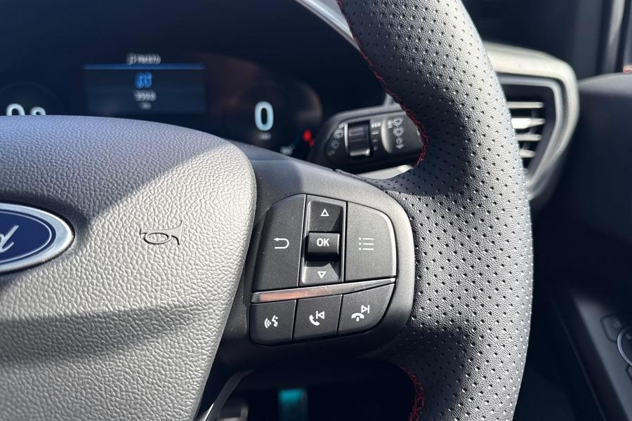 Ford FOCUS Photo autoimg-72bd2ffff8221fcce045d55de44697b54c20a7ae.jpg