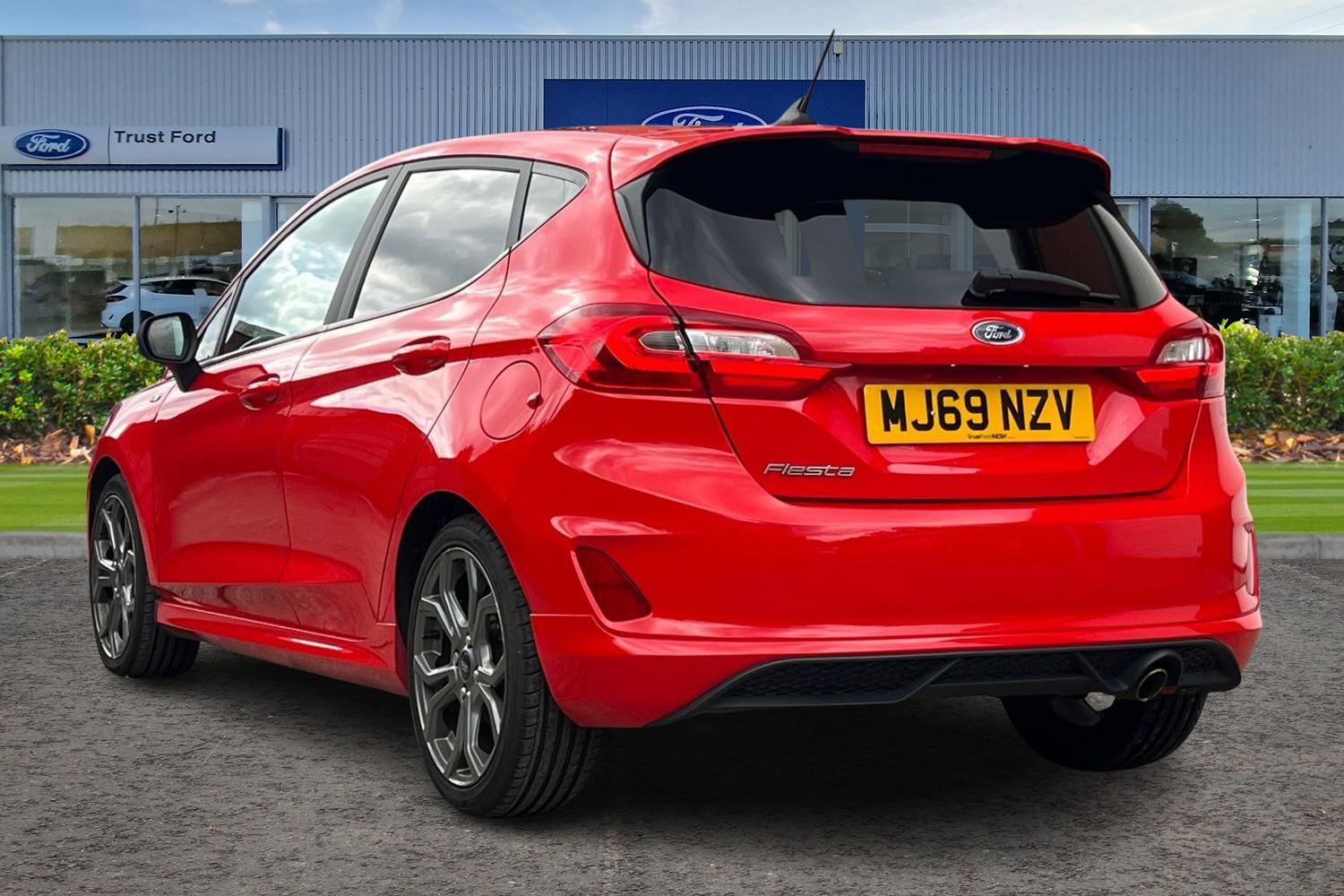 Ford Fiesta Photo 1