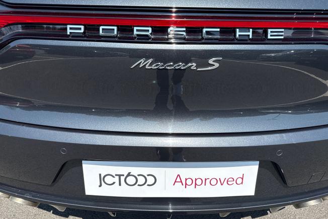 PORSCHE Macan Photo 30