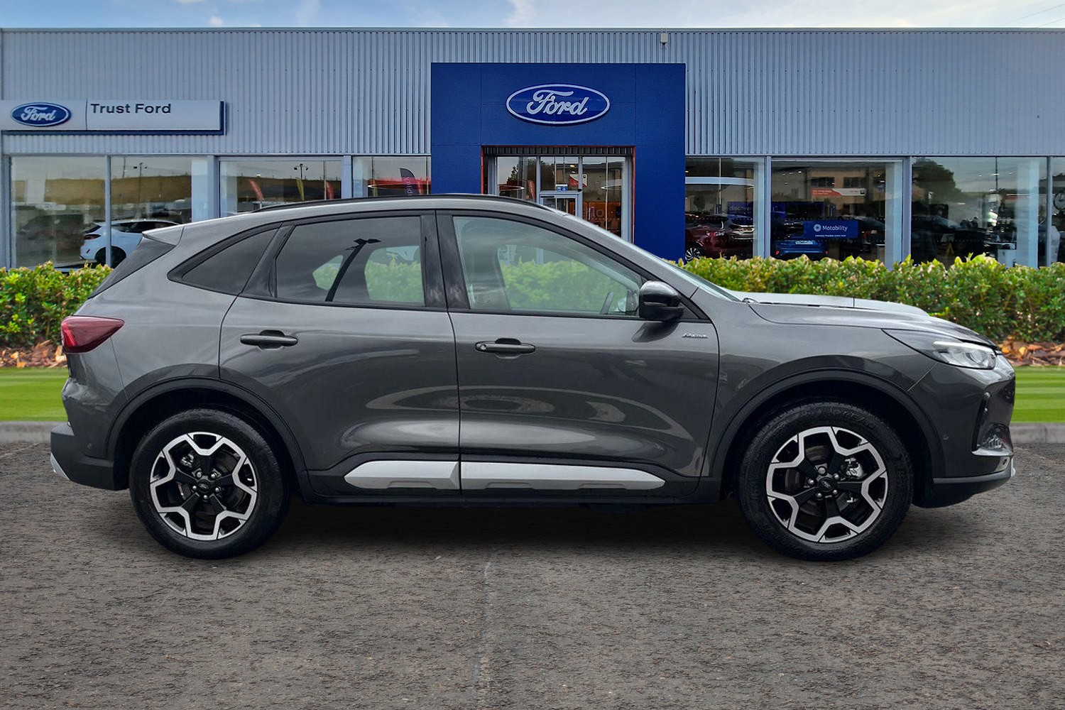 Ford Kuga Photo 2