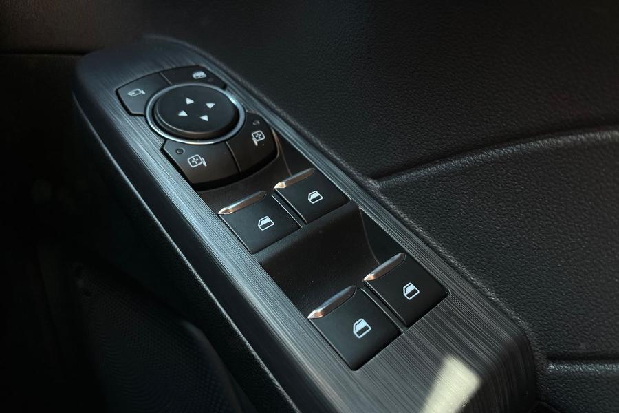 Ford Kuga Photo autoimg-72c5b1cb4f8c40ab5180fc08a8307b3dd775ee61.jpg