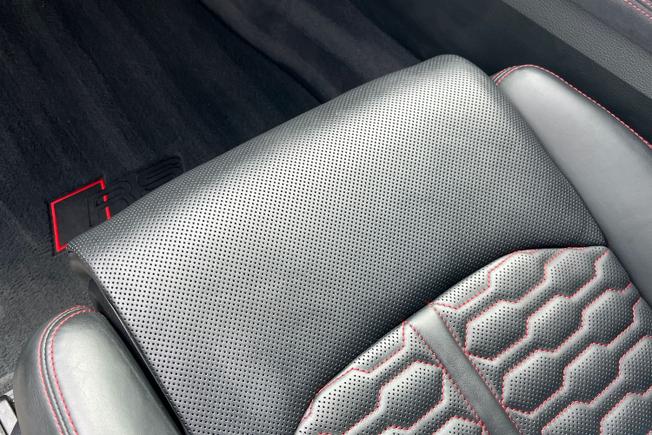 AUDI Rsq8 Photo 43