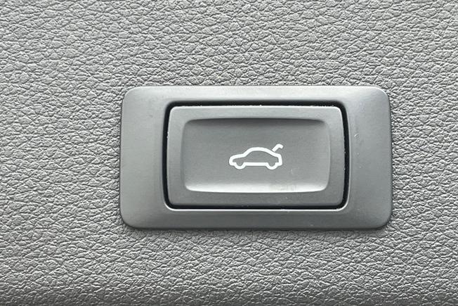Audi e-tron Photo 39