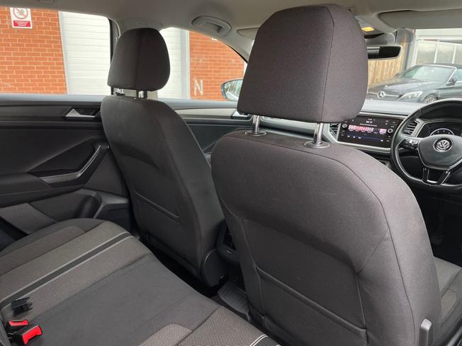 VOLKSWAGEN T-Roc Photo 30