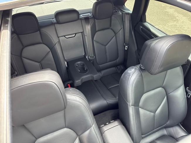 PORSCHE Macan Photo 31