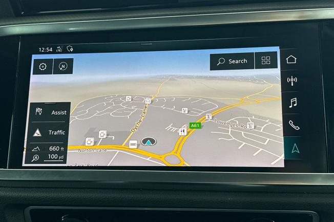 AUDI Q3 Photo 14