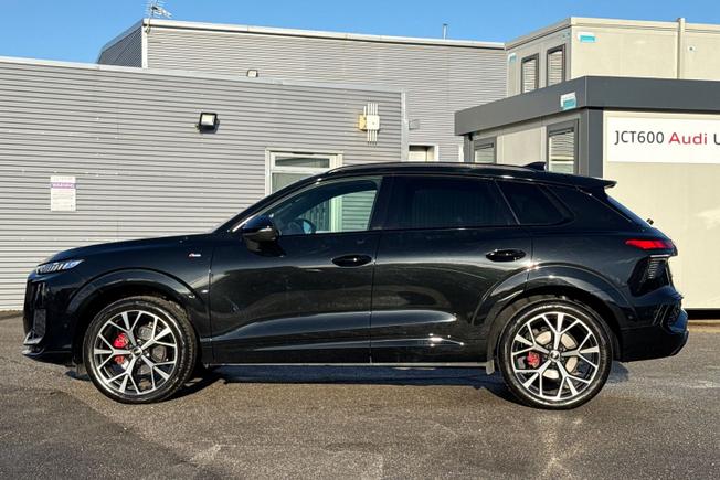 AUDI Q3 Photo 28