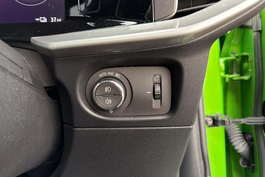 Vauxhall Mokka Electric Photo autoimg-72d2894d31707347a8e66af3afe2c6292638e535.jpg