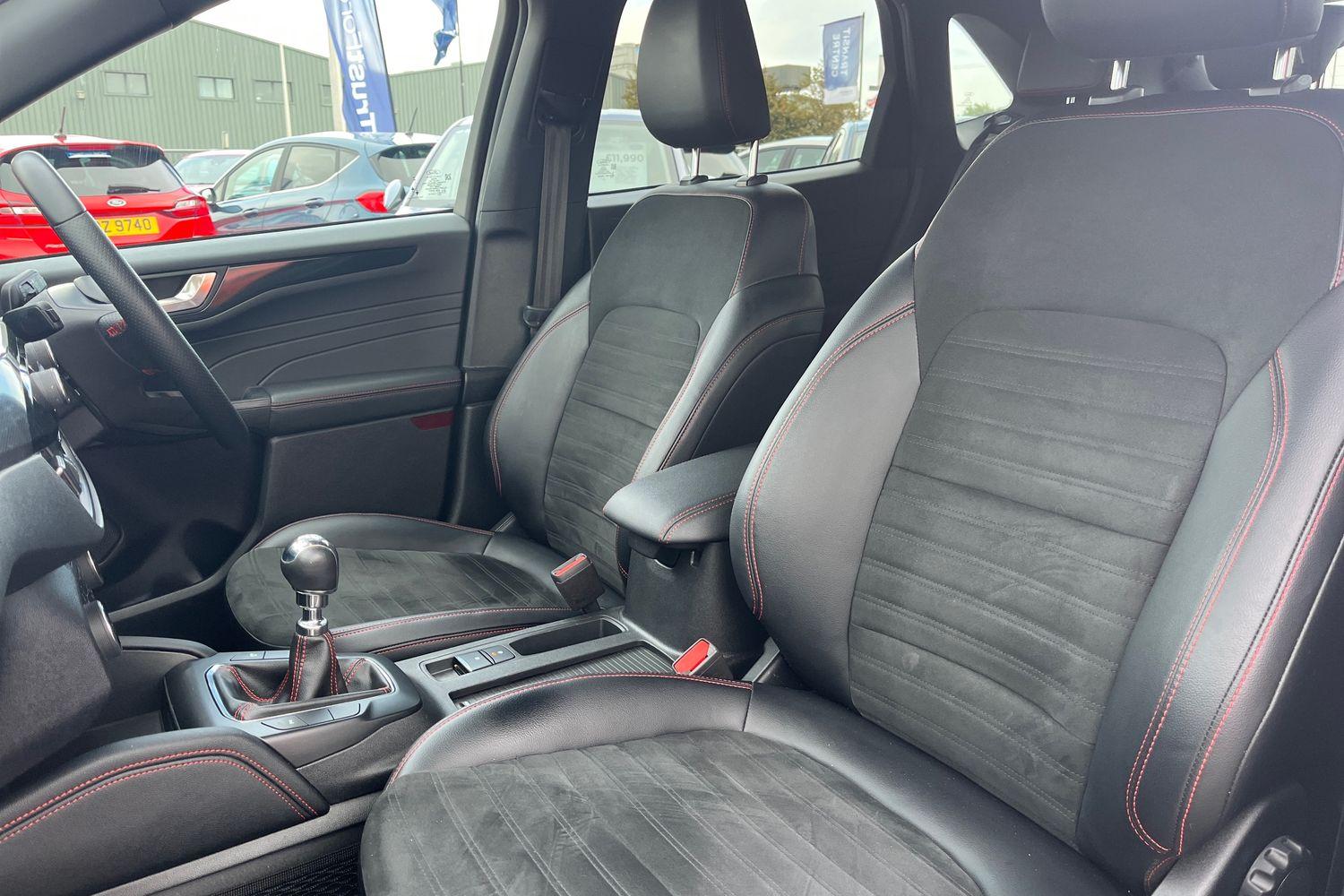 Ford KUGA Photo 18