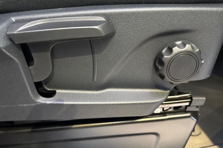 Used FORD E-TRANSIT CUSTOM HT74EWN 32