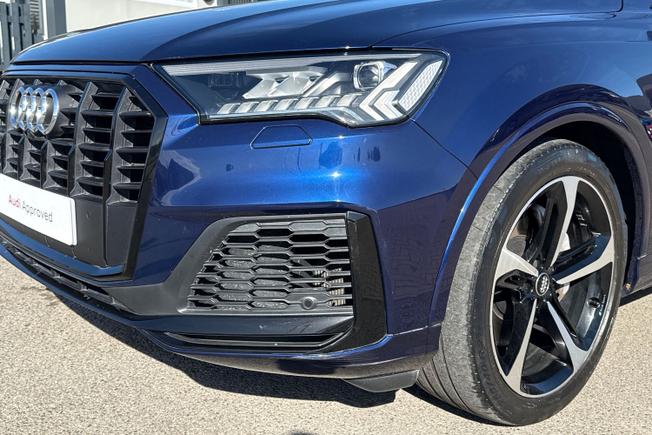 AUDI Q7 Photo 25