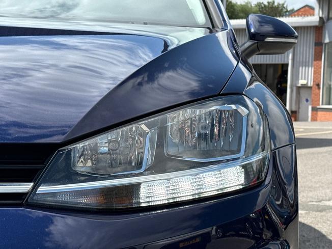 VOLKSWAGEN Golf Photo 26