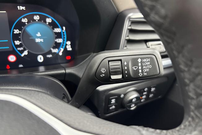 VOLKSWAGEN Amarok Photo 24