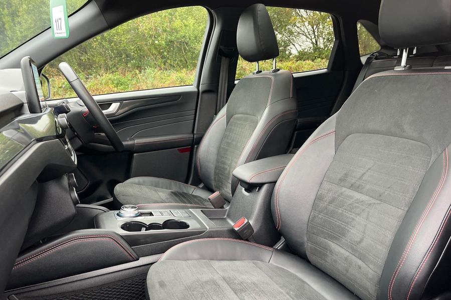 Ford Kuga Photo autoimg-72e3e9357cf7ae3d950bfee5a8a29803936e220d.jpg