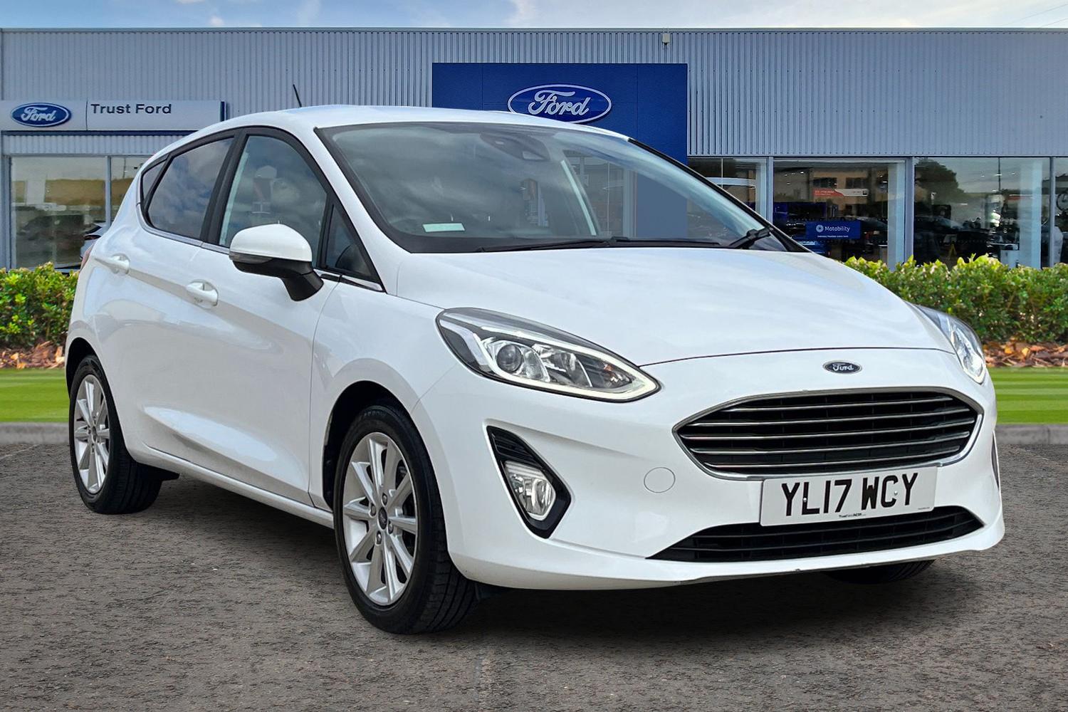 Ford Fiesta Photo 0