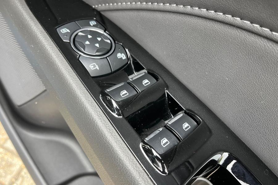 Ford Mondeo Photo autoimg-72e8bcae072019d66406f69d5d23ba0c517d5bf1.jpg