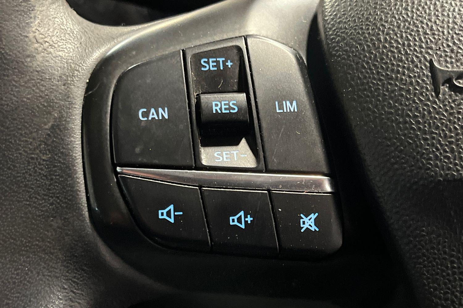 Ford FIESTA Photo 38