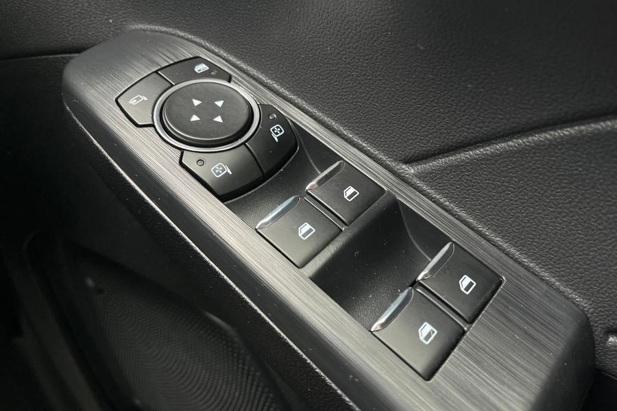 Ford KUGA Photo autoimg-72ea8becc4fce6a82d0d8466de7559733d8017f6.jpg
