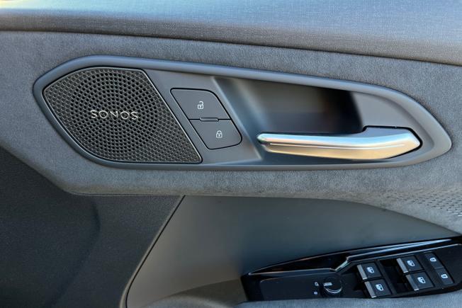 AUDI Q3 Photo 45