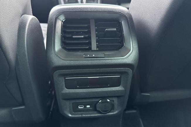 VOLKSWAGEN Tiguan Photo 40