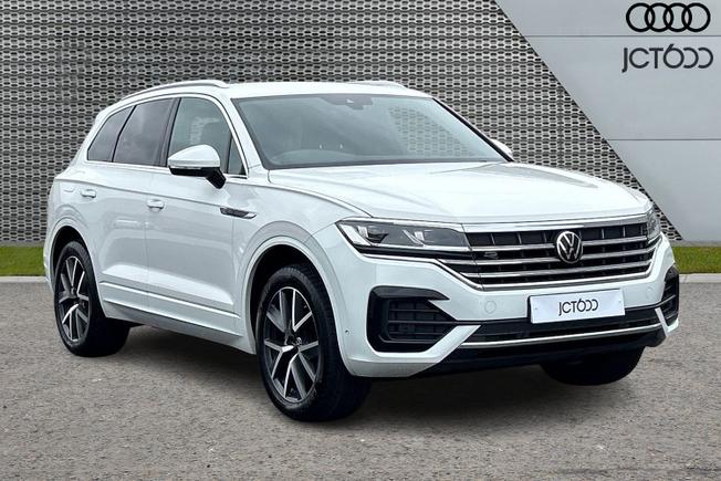 VOLKSWAGEN Touareg Photo 1