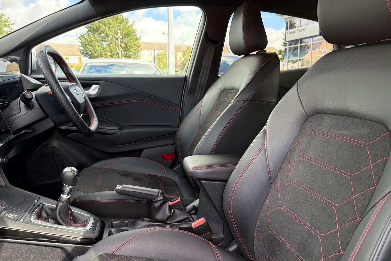 Ford PUMA Photo 18
