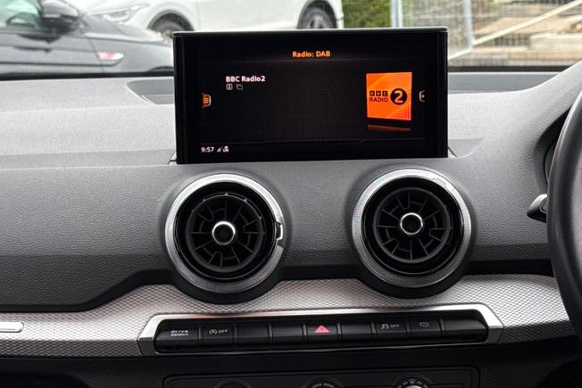 AUDI Q2 Photo 38