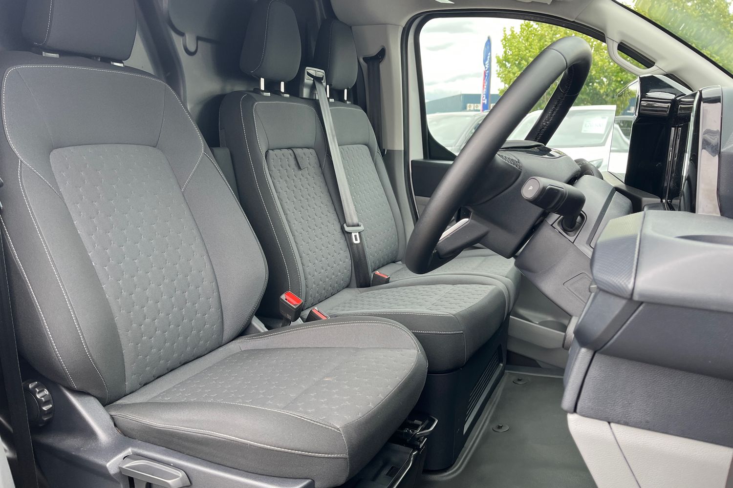 Ford TRANSIT CUSTOM Photo 14