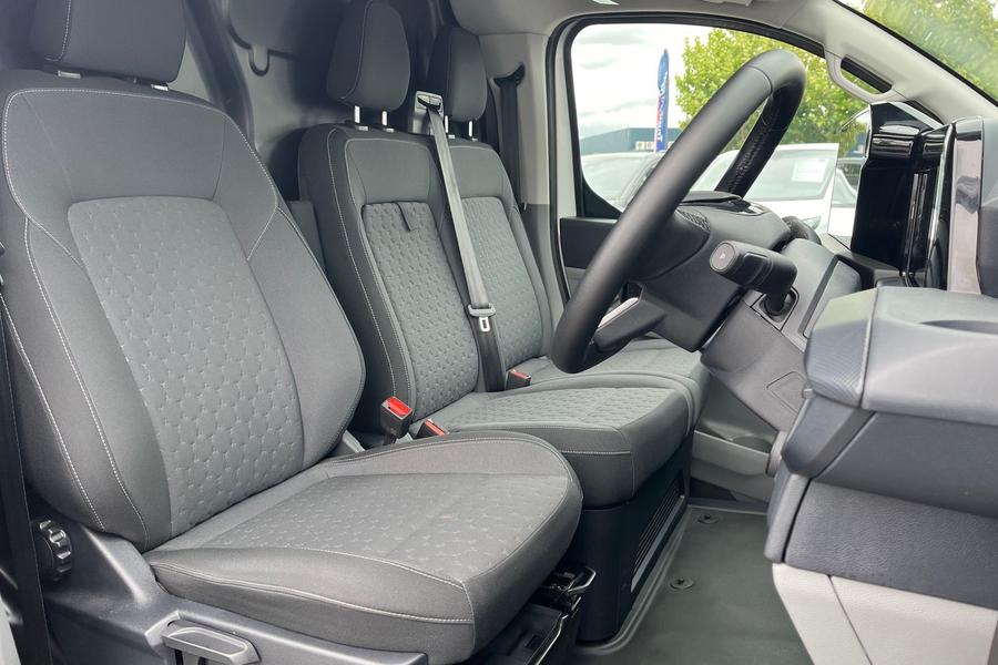 Ford TRANSIT CUSTOM Photo autoimg-730776711d905818d75c746ecc4a7325feaada0d.jpg