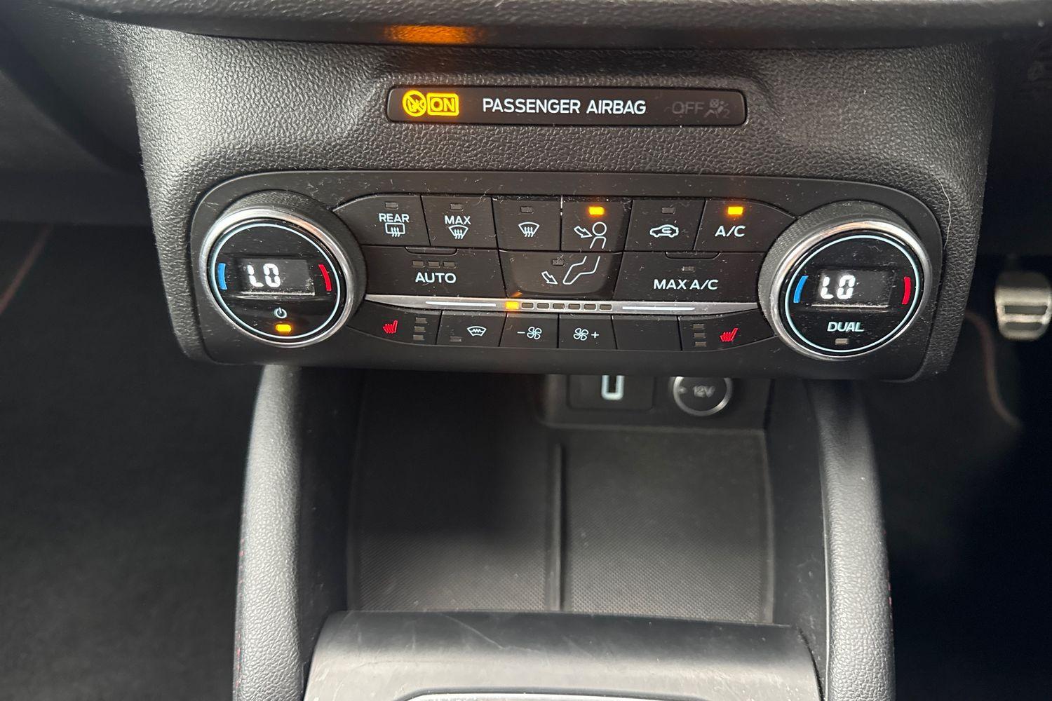Ford Focus Photo 27