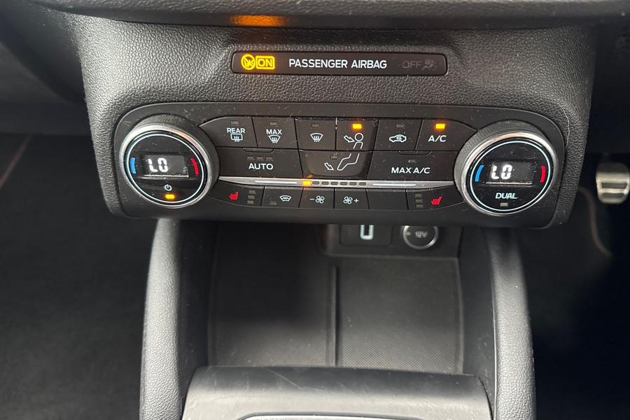 Ford Focus Photo autoimg-730d377c29b67c46c0074974647a3d67381dc19a.jpg