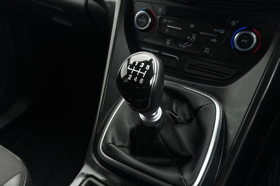 Ford KUGA Photo autoimg-730eddf7b800b4100cca849ea574d9f7c7527d16.jpg