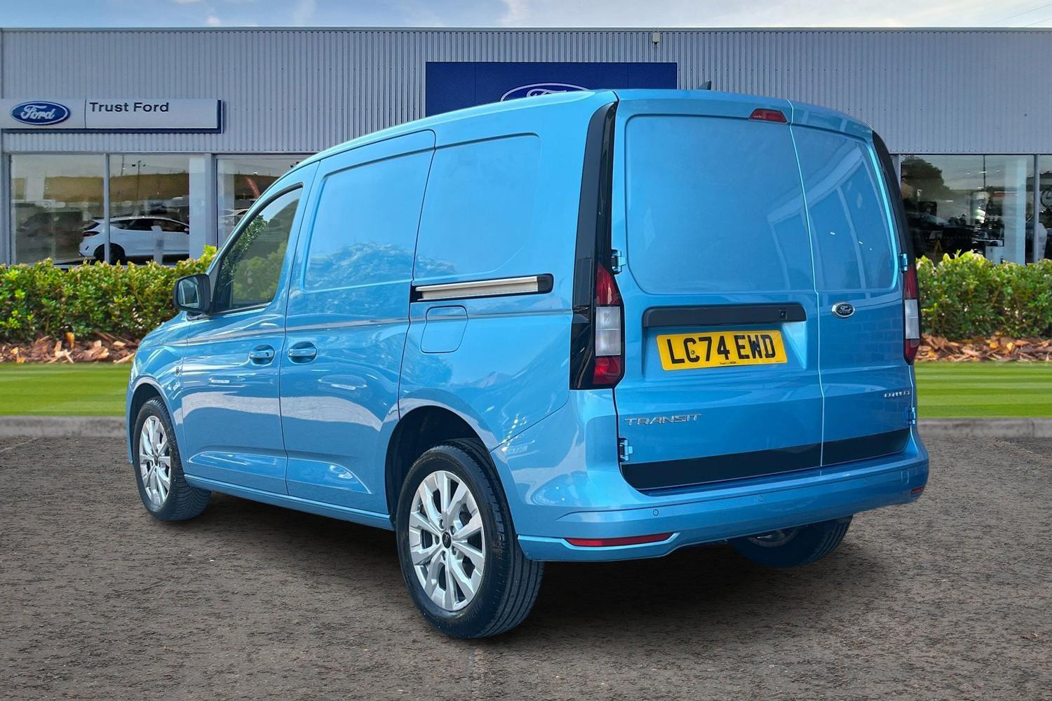 Ford TRANSIT CONNECT Photo 1