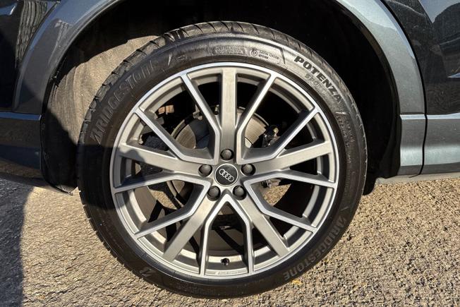 AUDI Q3 Photo 42