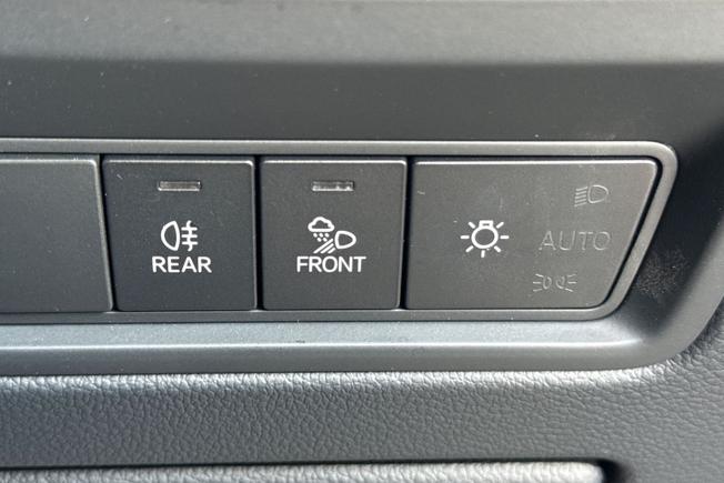 VOLKSWAGEN Touareg Photo 24