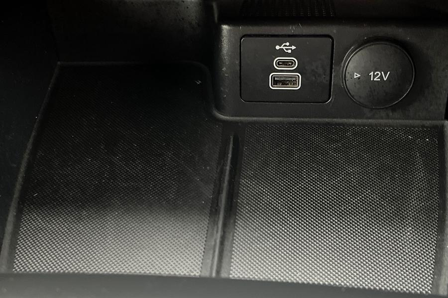 Ford Kuga Photo autoimg-731e70e0956a3418727db6d95bfa75e23c02f8a4.jpg