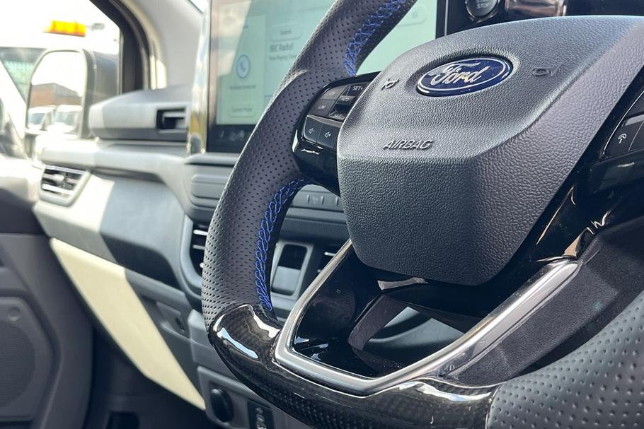 Used FORD TRANSIT CUSTOM MJ75TFX 32