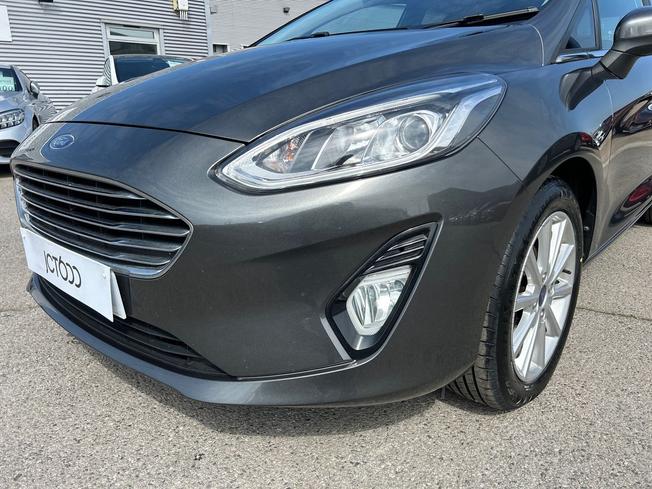 FORD Fiesta Photo 30